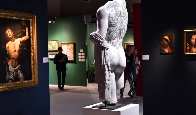 Frascione Gallery - Apollo by Fabio Viale